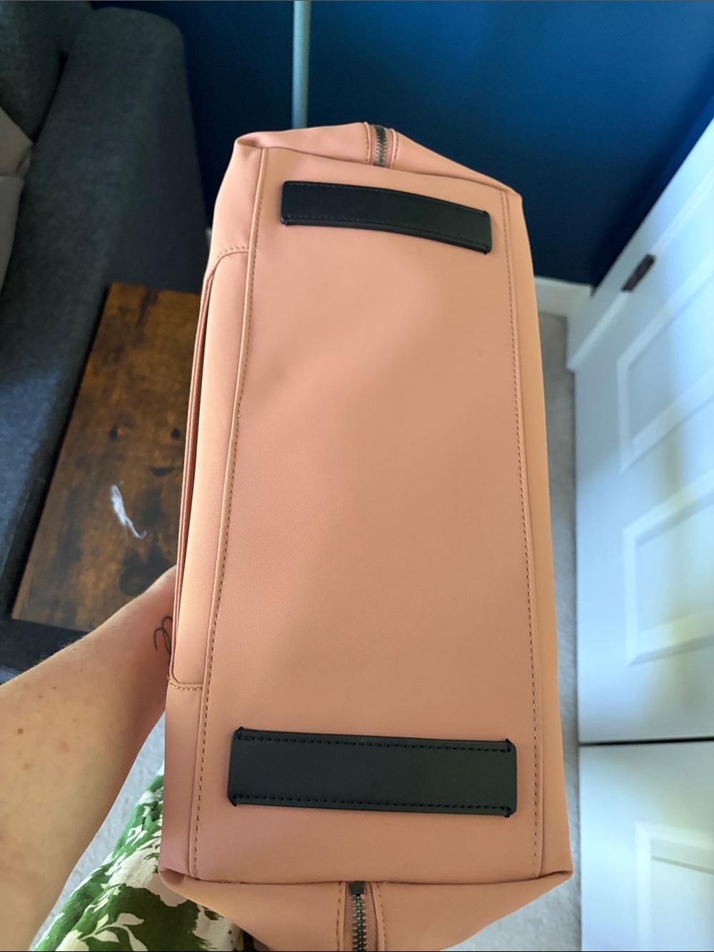 Away Rose Salmon Tote with Black Handles - Picture 7 of 7